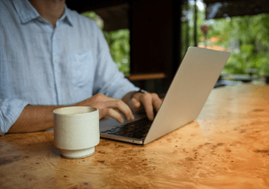 Tim Farrow delivering online age reversal coaching program